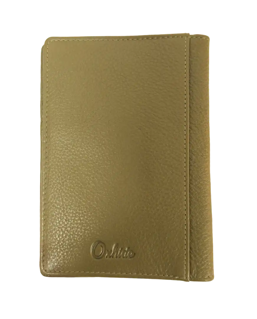 Green leather passport wallet 4297 – Oxhide