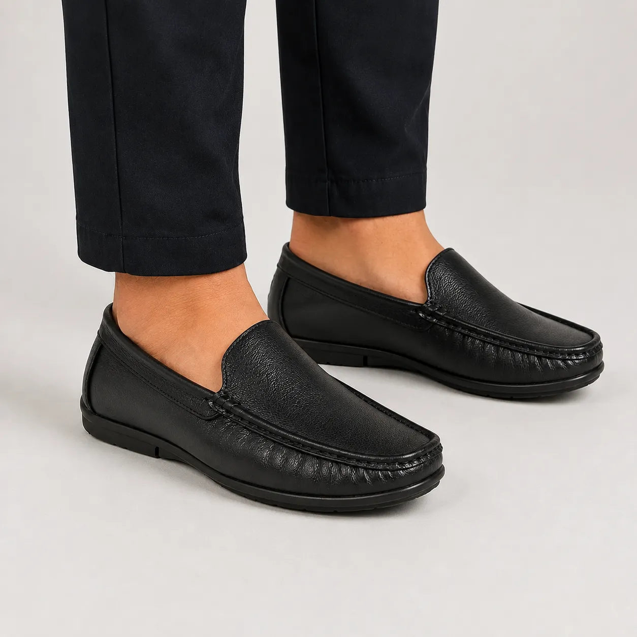 Oxhide Black Leather Slip-On Shoes-TR 1402 BLACK