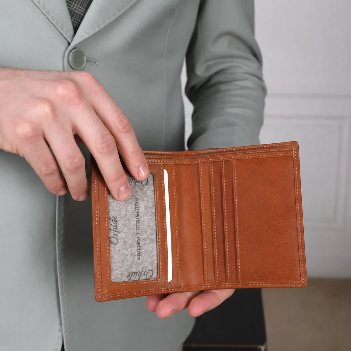 Oxhide Compact wallet in Vintage Leather in Brown colour -OXHIDE J0061 BROWN